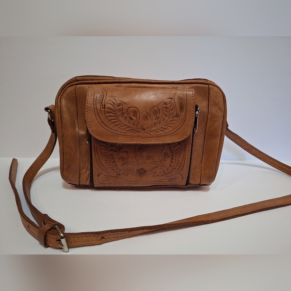 grant natural Handbags - Vintage Tooled Leather Purse Grants Natural